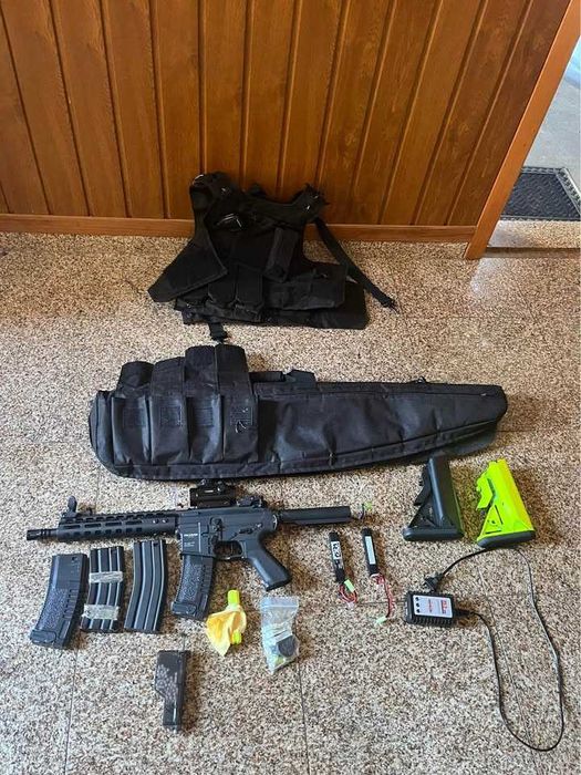material de airsoft em muito bom estado