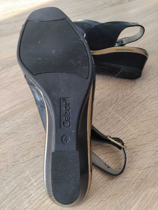 Босоніжки жіночі з натуральної шкіри. Вироблені в Німеччині