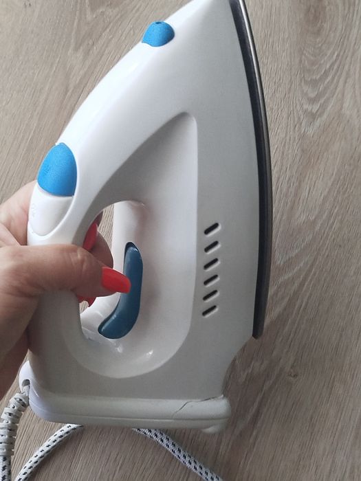 Dezal Kamila kultowe żelazko parowe PRL 1200W typ 345