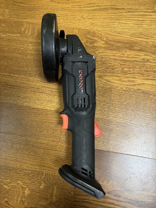 Акумуляторна шліфмашина Dnipro-M DGA-201