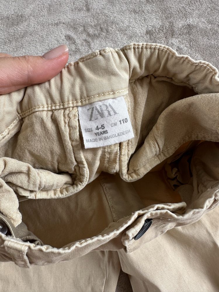 Брюки чіноси Zara
