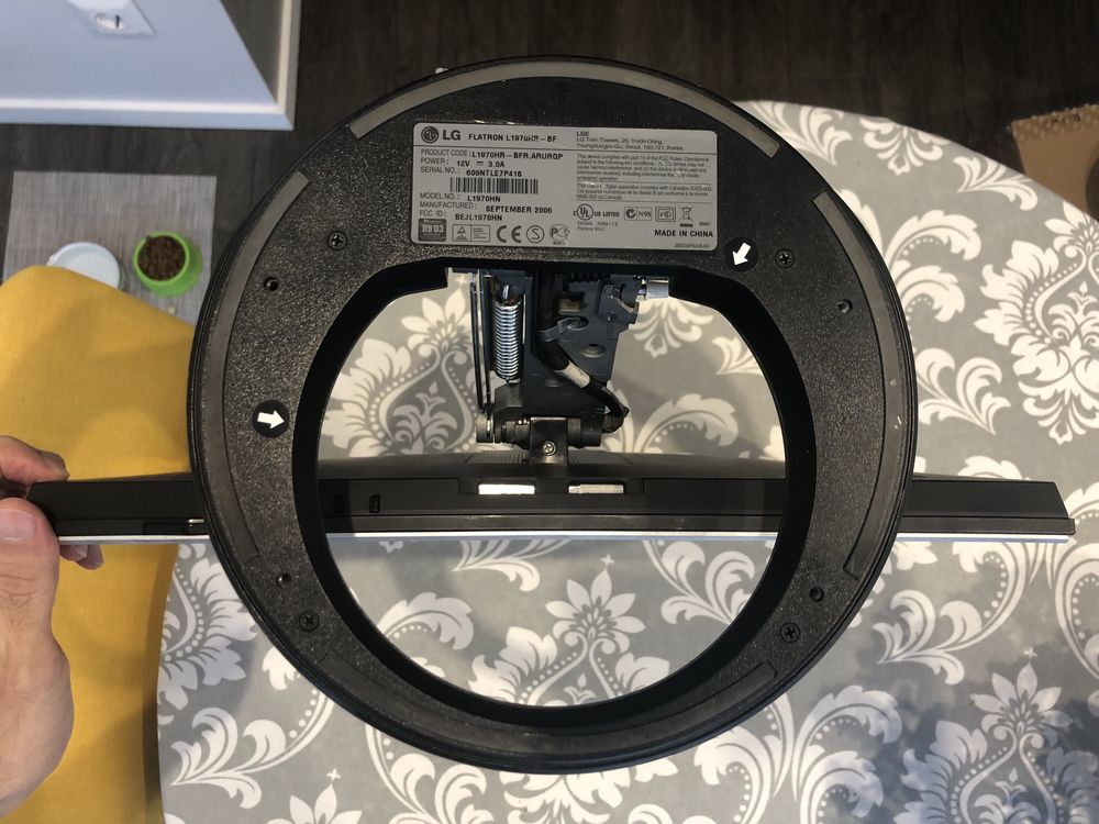 Монитор LG Flatron L1970HR-BF