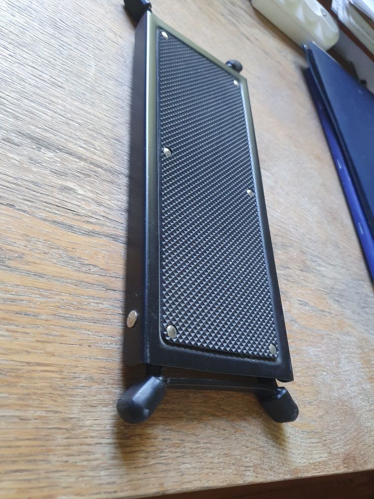 Podnóżek, gitara klasyczna