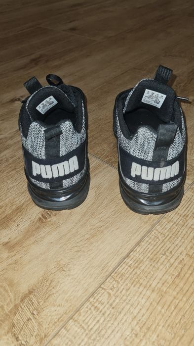 Кроссовки в отличном состоянии,обуты несколько раз,мягкие и удобные