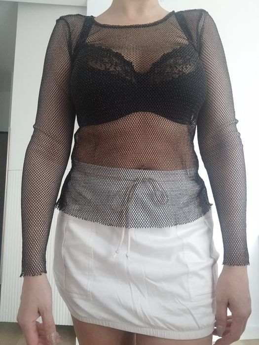 Bluzka czarna siateczka ze złotą nitką Reserved roz. M