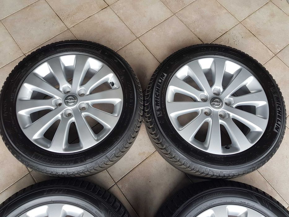 Koła zimowe Opel Zafira C Astra J 7x17 is44 5x115 opony 225/50/17