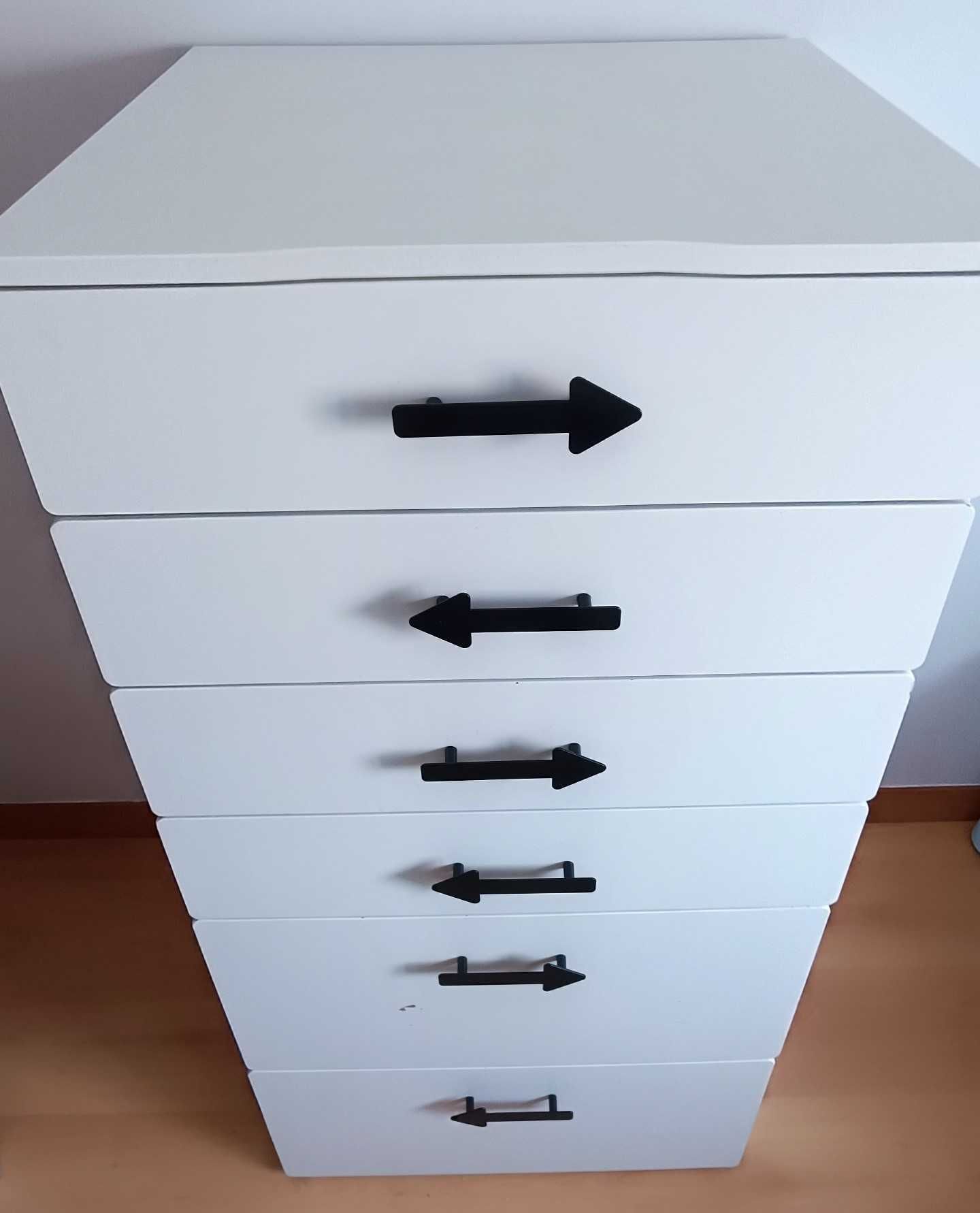 2 Estantes brancas, para quarto de criança (IKEA SMÅSTAD / PLATSA)