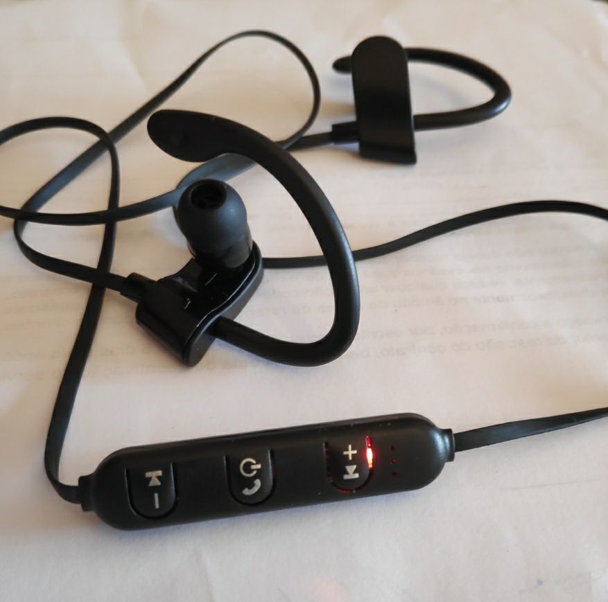 Auriculares desportivos wireless