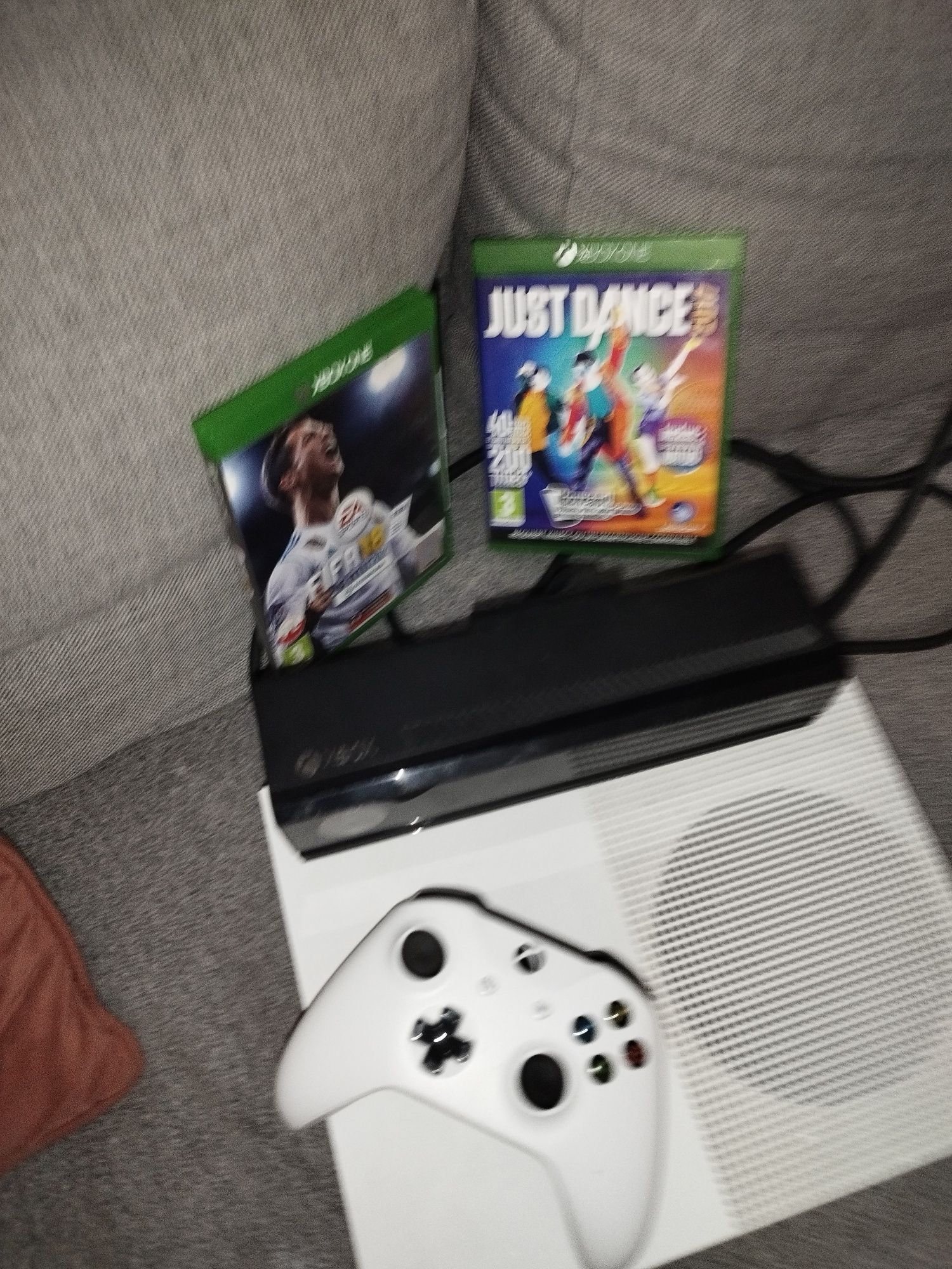 Xbox one S + Kinect + 10 gier + Pad just Dance Fifa Fortnite