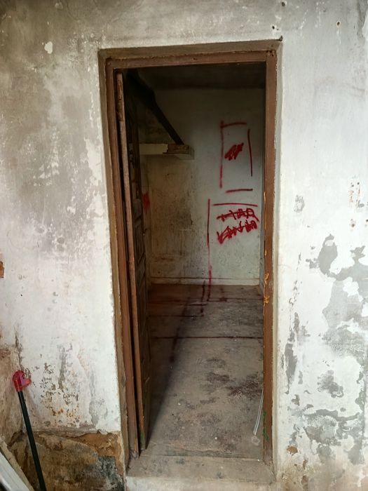 Terreno com 2 casas Bairro Santos Nicolau em Setúbal