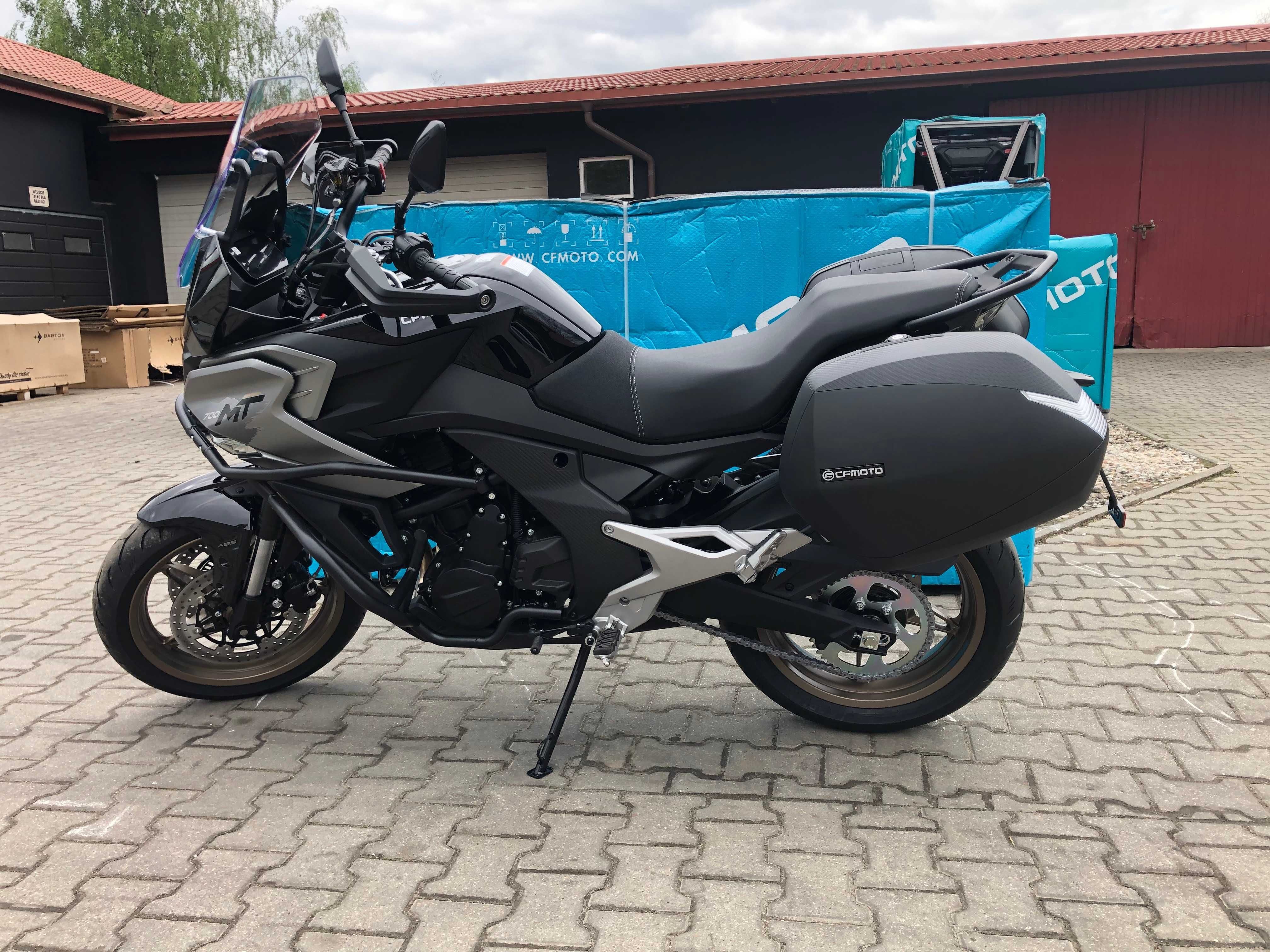 Motocykl CF Moto 700 MT Touring dostawa NOWOŚĆ '24 Promocja + KUFRY