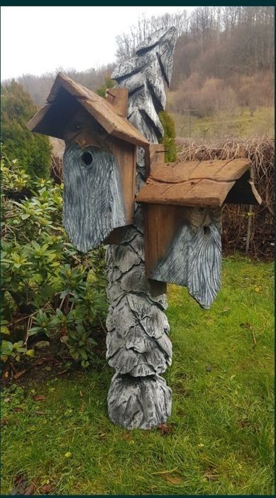 Budka lęgowa rzezbiona