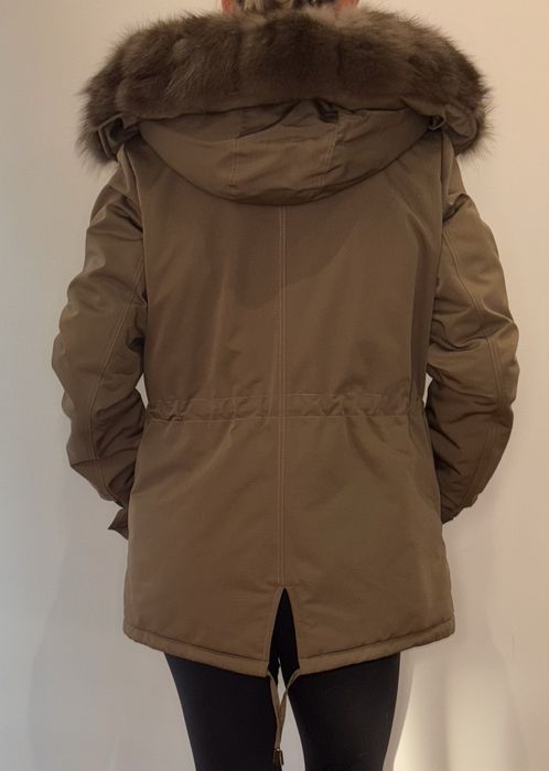 Parka z futrem z lisa ( nowa ) jak sobol rozm.S sliczna