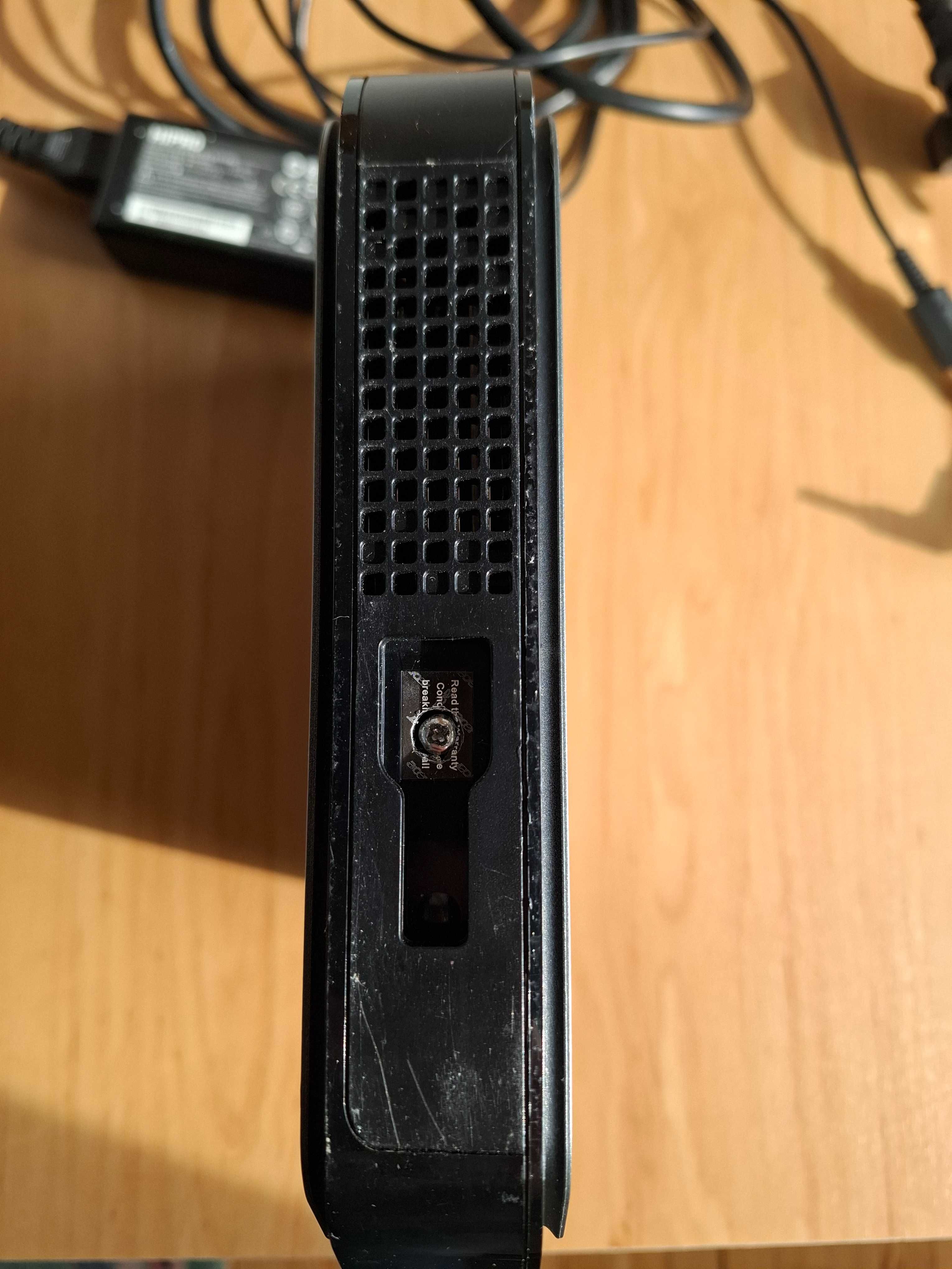 Mini komputer Acer (model Veriton N282G)