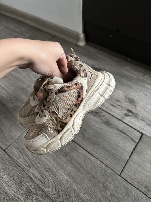 Кросівки 28 розмір