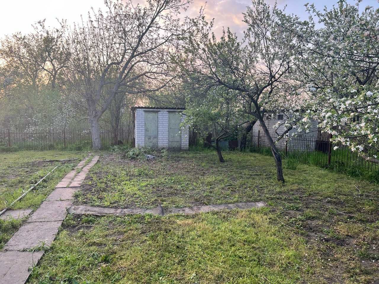 Продам дачу на Лівобережному