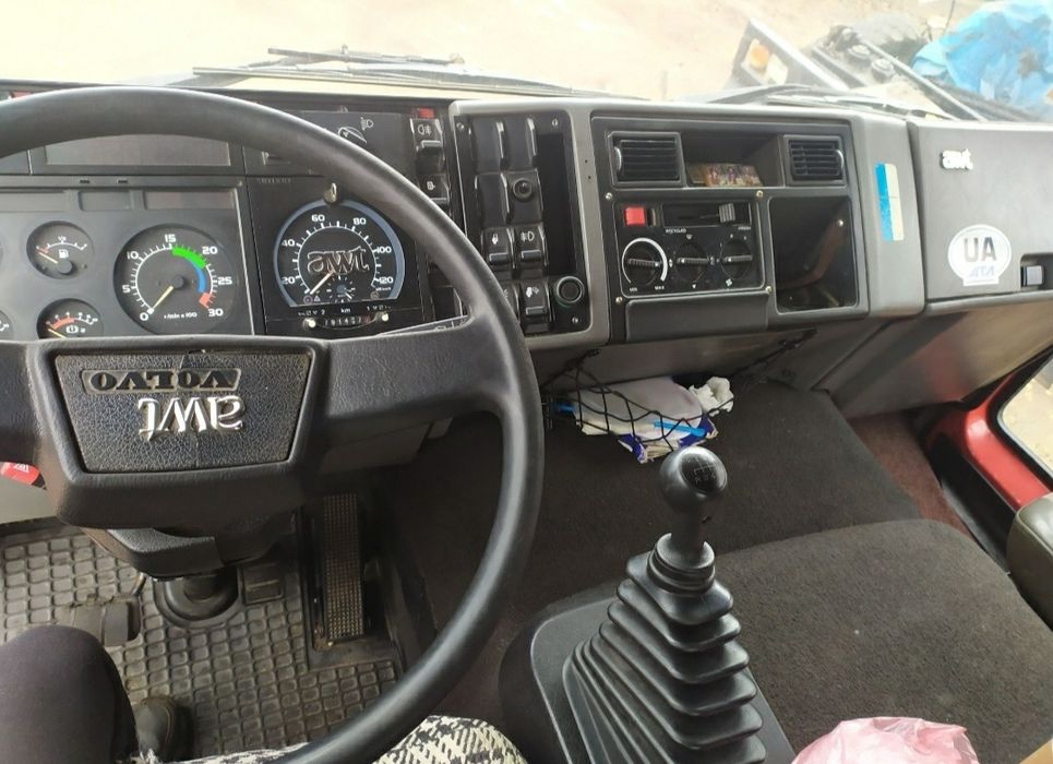 Эвакуатор автовоз Volvo FL611 Вольво, 1997 год выпуска