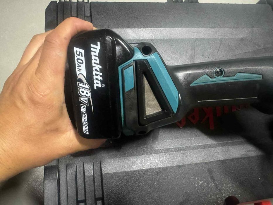 Szlifierka kątowa Makita DGA506+Bateria 5.0ah jak nowa