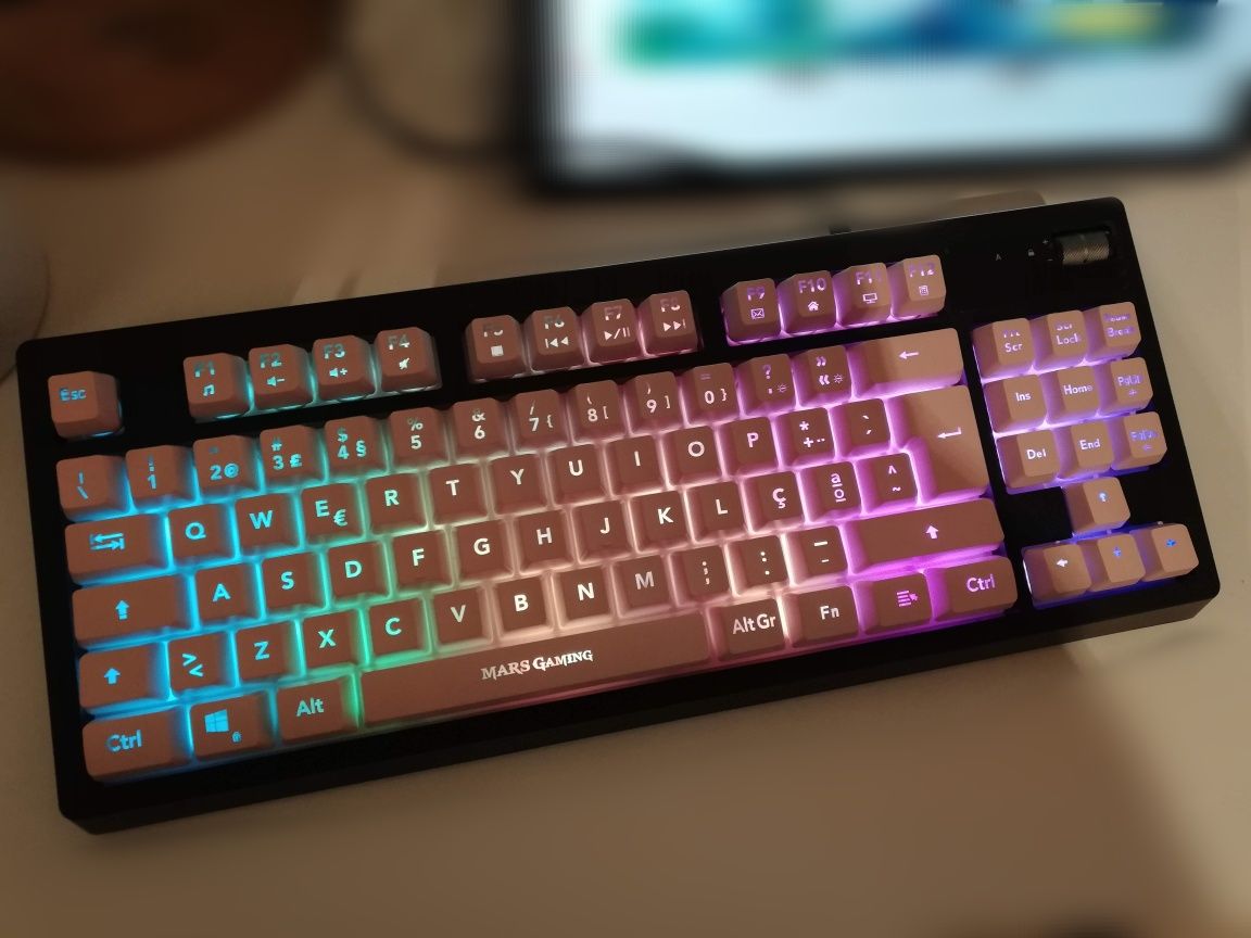 Teclado Rosa Mars Gaming MKAX