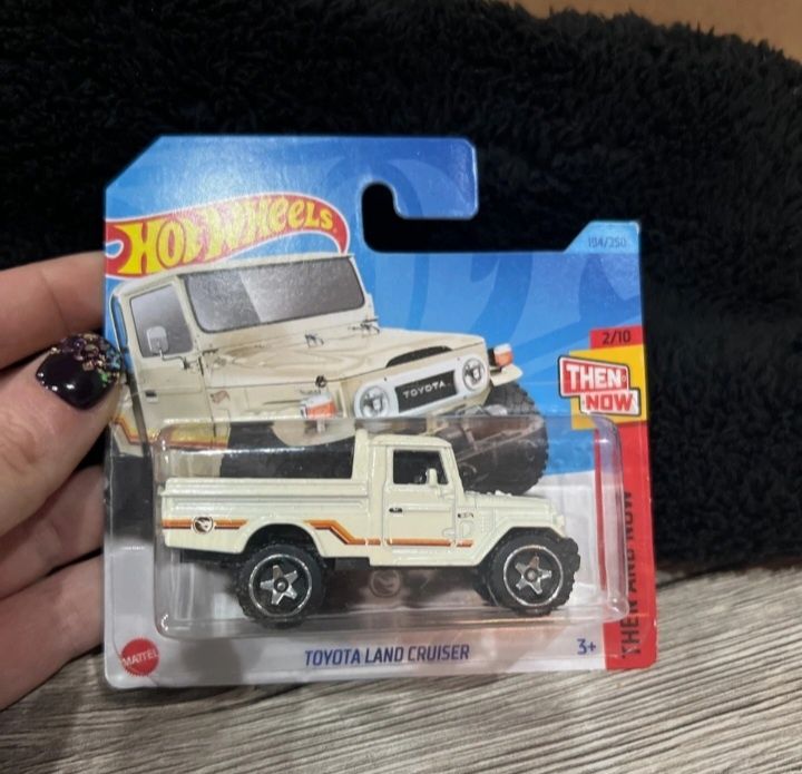 Toyota land cruiser TH hot wheels