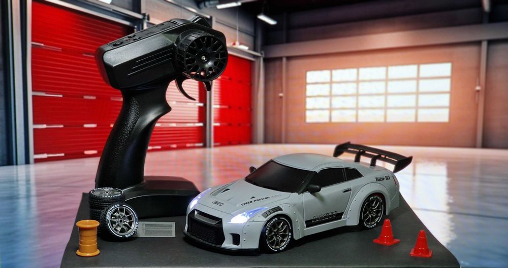 Carro RC Drift 1/24 Nissan GTR LED