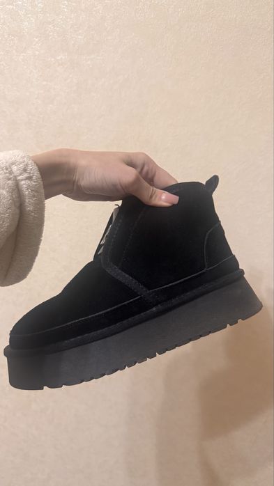 Уггі ,жіноче взутт 38 розмір ,24 см