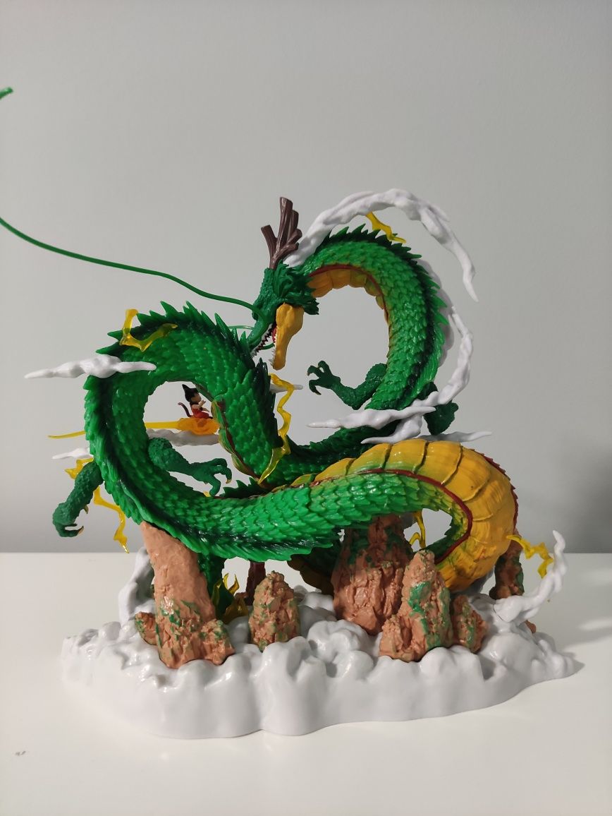 Figura Shenlong de Dragon Ball com 25cm