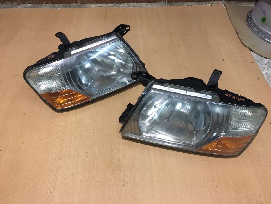 Фара Митсубиши Паджеро Mitsubishi Pajero Wagon III 2000 2007