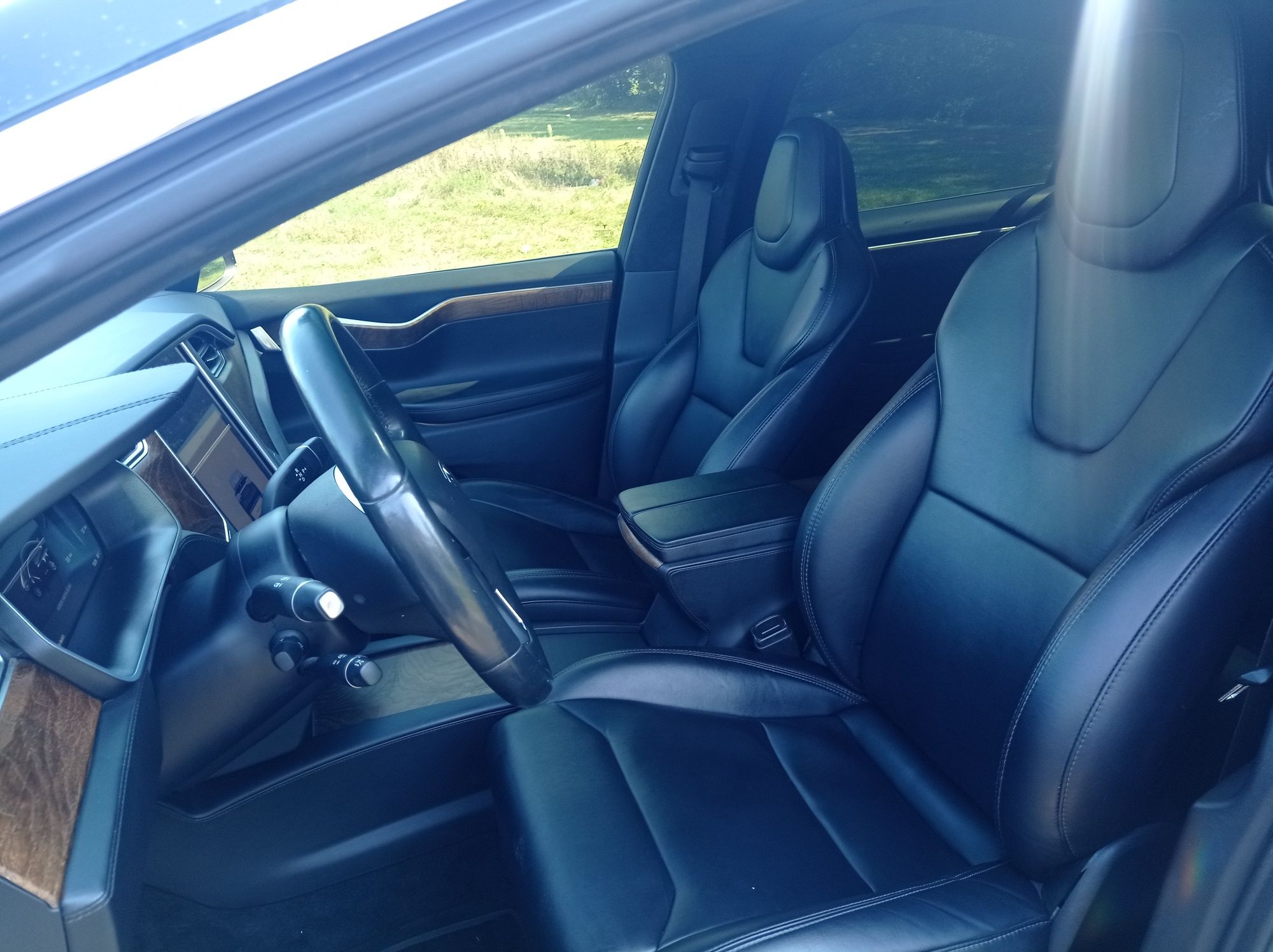 Авто люкс класу - Tesla model x трансфер Україна