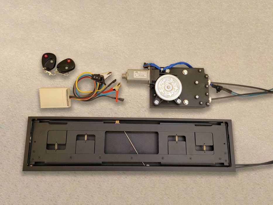 Рамки перевертыши для автомобильных номеров Magic Number