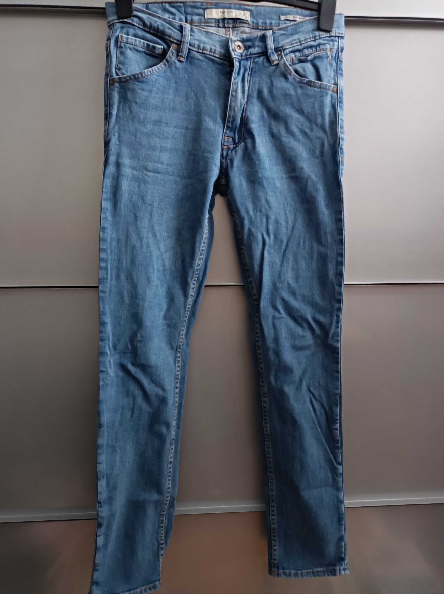 Spodnie jeansowe proste nogawki roz M
