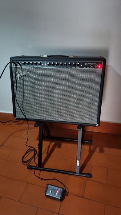 Troco/vendo Amplificador guitarra Fender