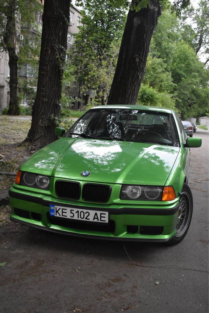 Продам BMW e36.