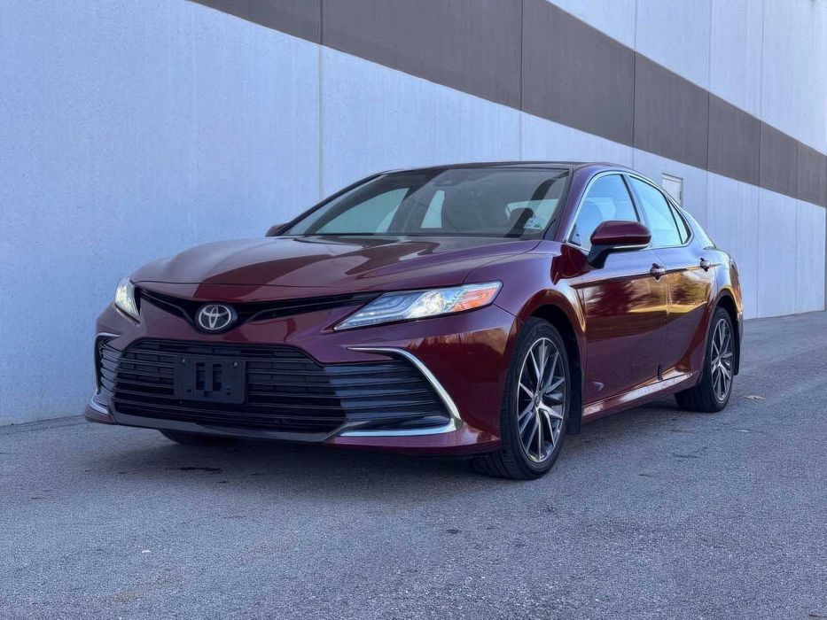 Toyota Camry XLE      2022