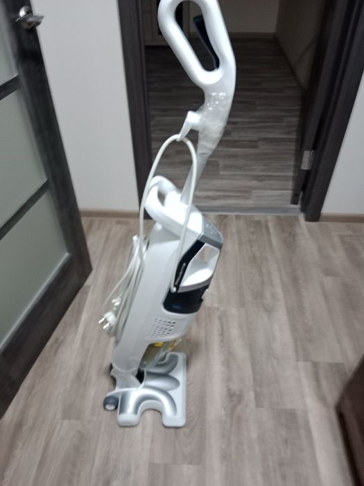 Продам пылесос-пароочиститель rowenta ry8561wh