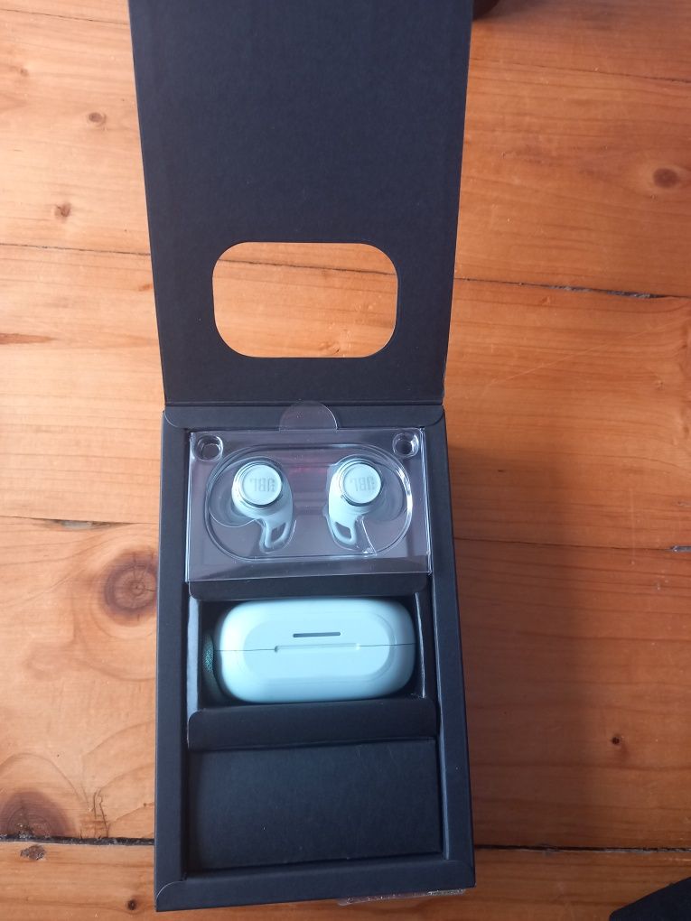 JBL ReflectAreo IP68