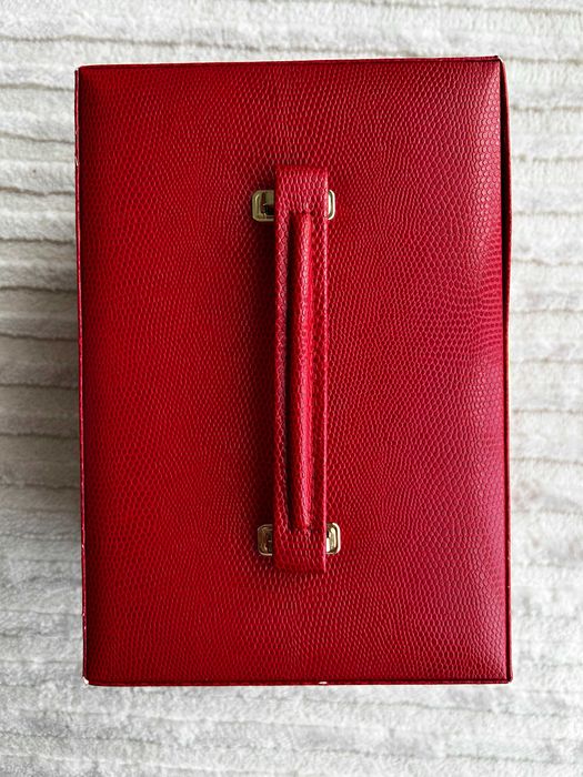 Szkatułka na biżuterię APART – elegancka, funkcjonalna