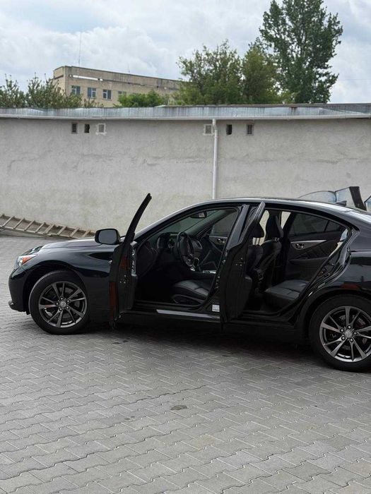 Infiniti Q50 (base) 2017 3.0t