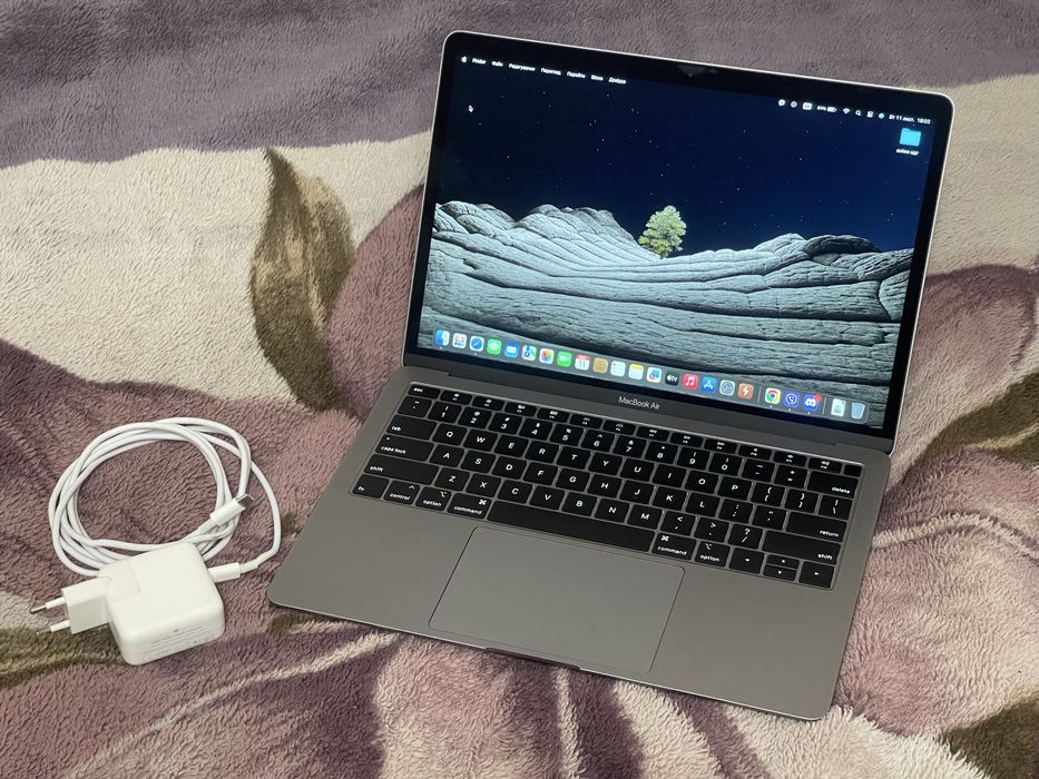 Macbook air 13 2019 8/128gb