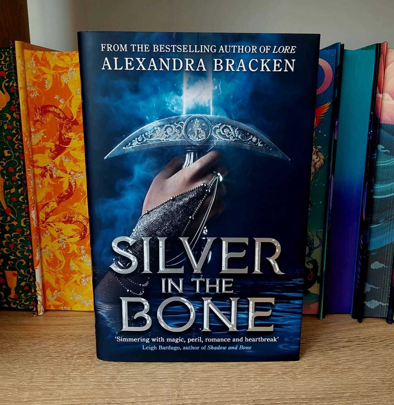 Fairyloot Silver in the Bone (Alexandra Bracken)