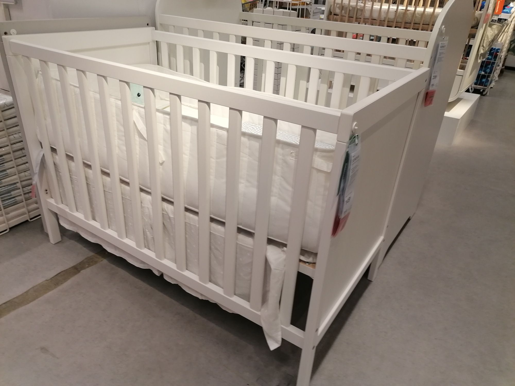 Cama bebé IKEA SKUNDVIK