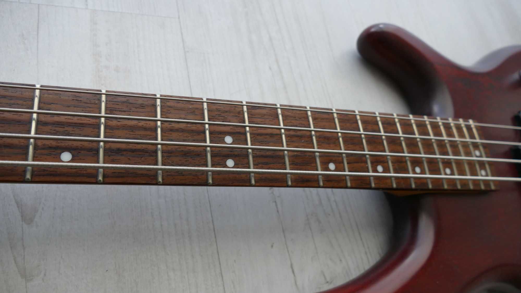 Gitara basowa Cort Action PJ