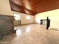 Moradia isolada na Aroeira com terreno de 600mt