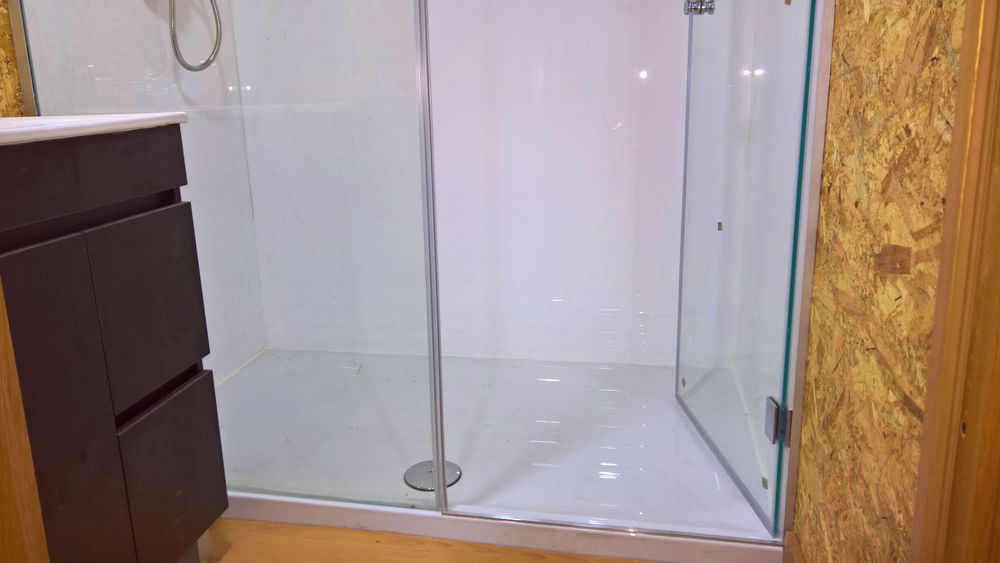 Quarto wc privada não fumadores tudo incluído a 10 minutos de Lisboa