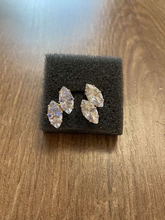 Біжутерія з Японії: сережки та брошка