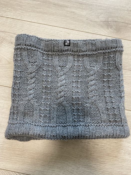 Жіноча шапка, на обʼєм голови 52-54 см, хомут на шею на флісі