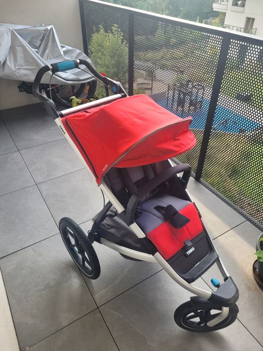 Wózek Thule Urban Glide 2: pałąk, ochrona na deszcz i śnieg,moskitiera