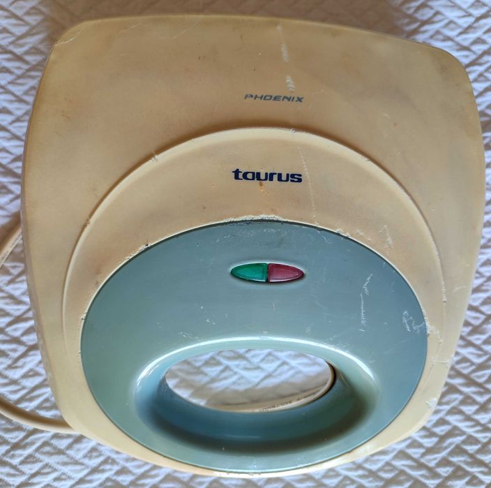 Sandwicheira Taurus Phoenix