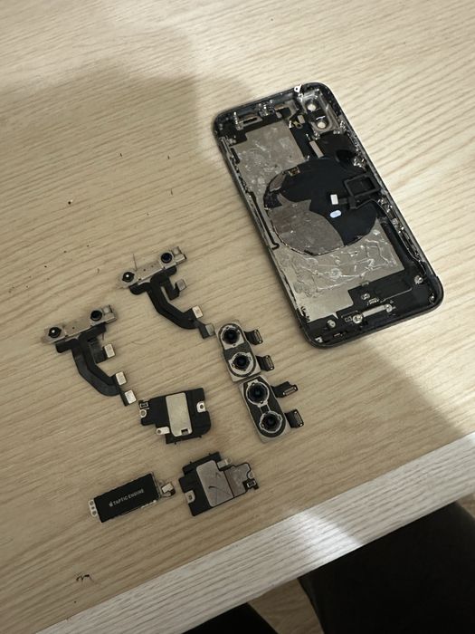 Запчастини до айфон x та xs iphone