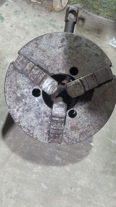 Токарный патрон 250мм.